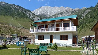 Einfaches G&auml;stehaus in Sonamarg - Jammu & Kashmir: Essen & Schlafen